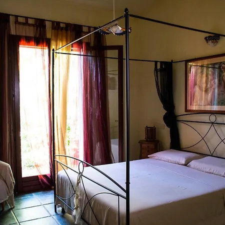 La Noria Bed & Breakfast